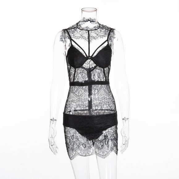 SALE!!! Lace Halter Neck Lingerie - Picture 2 of 5